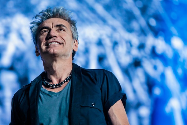 Ligabue operato alle corde vocali: come sta il cantante? Il primo messaggio ai fan